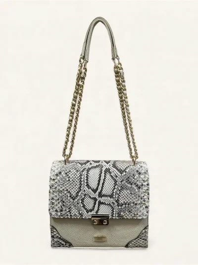 Bolsa para dama tipo cross-body en piel de pitón color beige con cadena mediana frente
