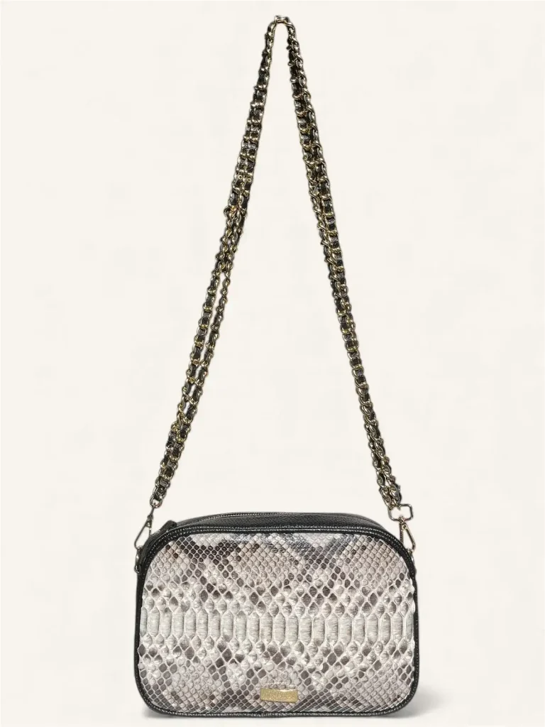 Bolsa para dama cross-body piel piton negro gris cadena frente